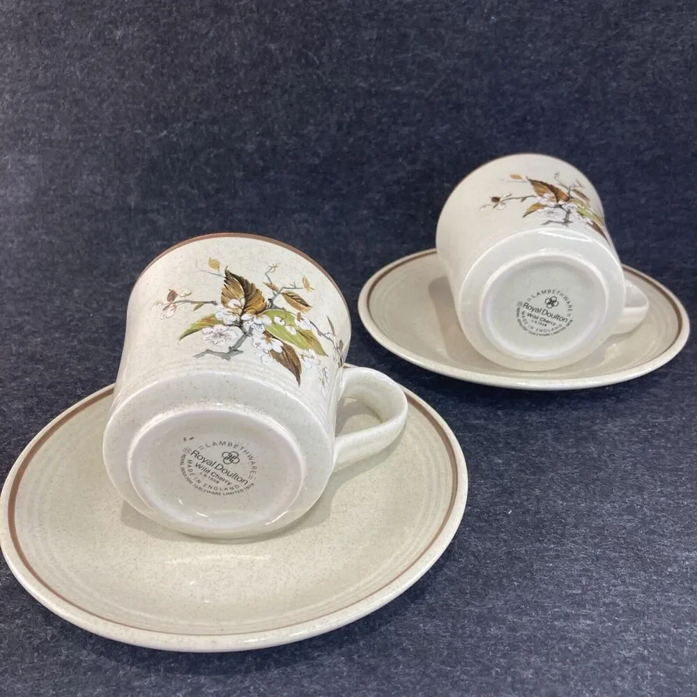 Set Of 2 Royal Doulton Wild Cherry Cup‎ & Saucer 565766 Made In England 1979 Vtg